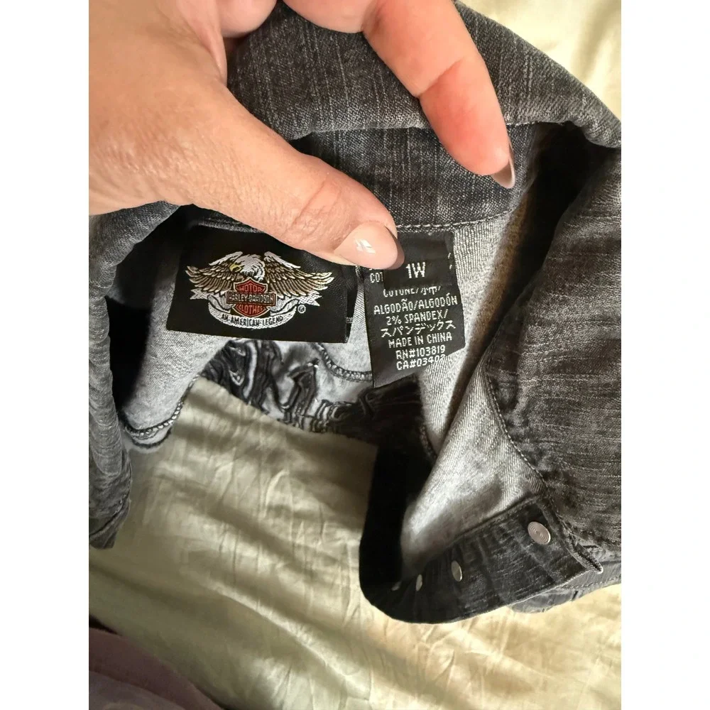 Harley Davidson‎ Y2K Women's Gray Denim Jacket Embroidered Wings & Logo Size 1W